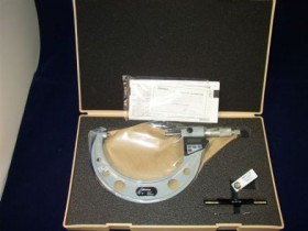 Mitutoyo Micrometer 4-5"/100-125mm